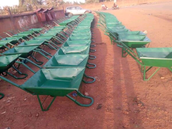 Bourrette locale de Construction au Burkina Faso | EWK-Group